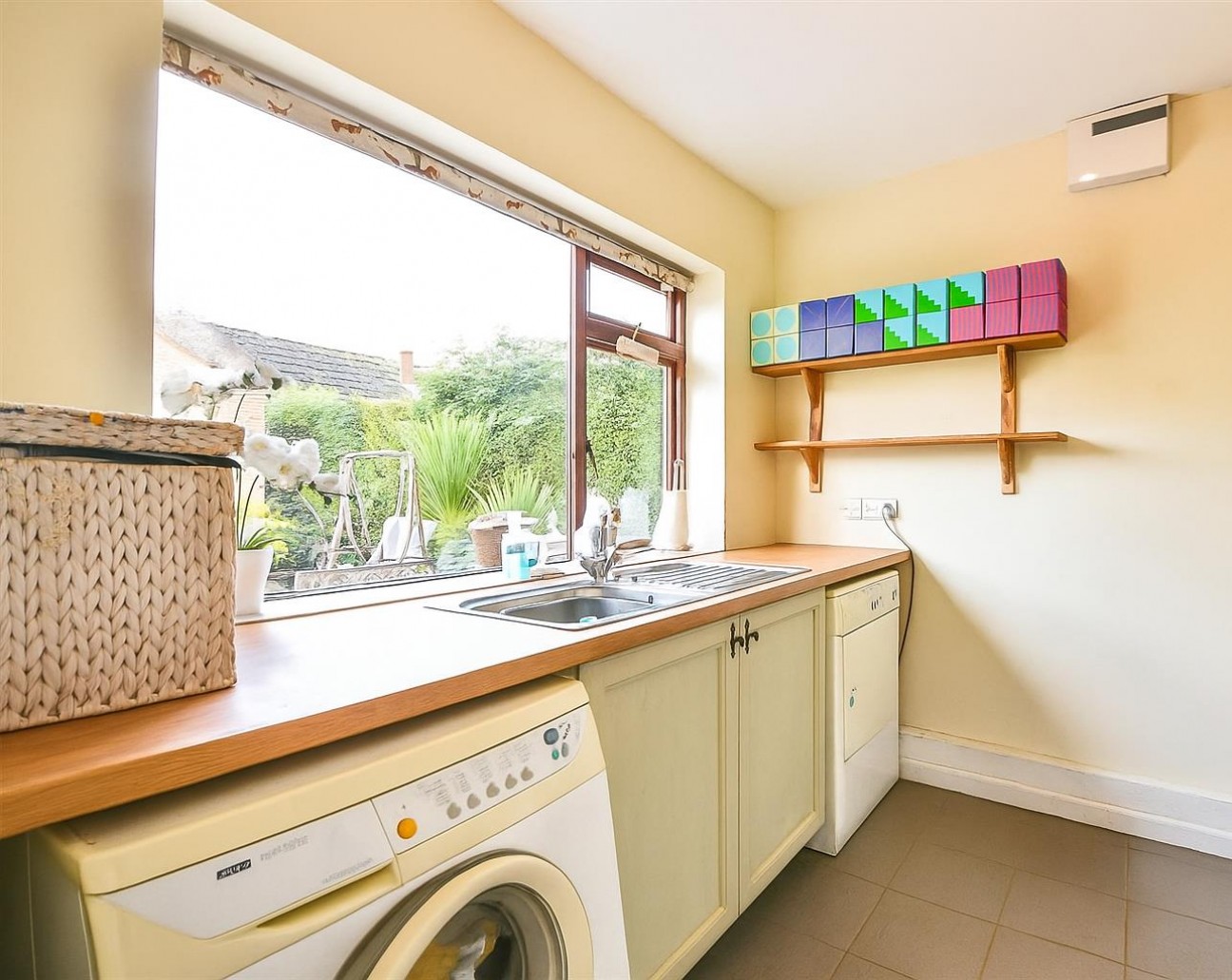 Dursley Road, Dursley