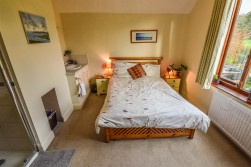 Dursley Road, Dursley