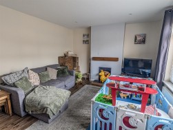 Trotman Avenue, Cam, Dursley