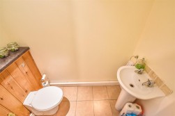 Roseberry Road, Dursley