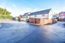 Roseberry Road, Dursley