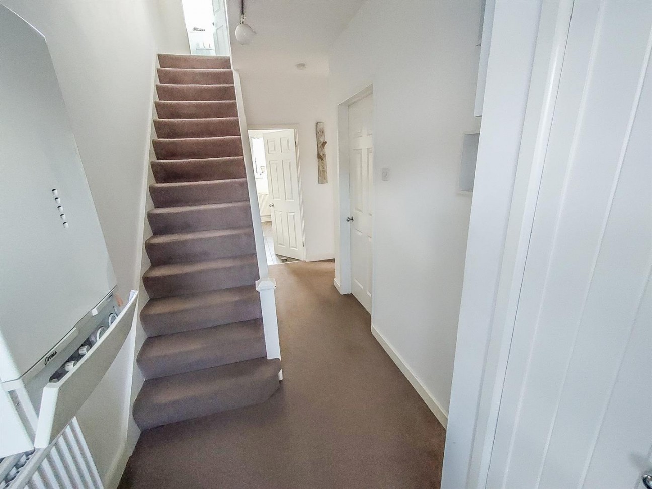 Lawrence Grove, Dursley