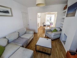 Lawrence Grove, Dursley