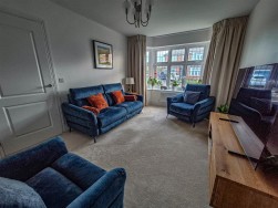 Kingscote Drive, Berkeley