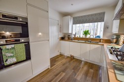 Lister Road, Dursley