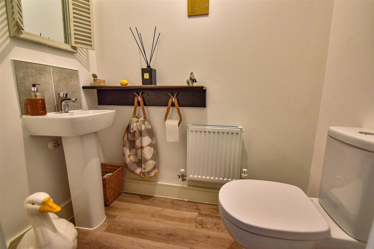 Lister Road, Dursley