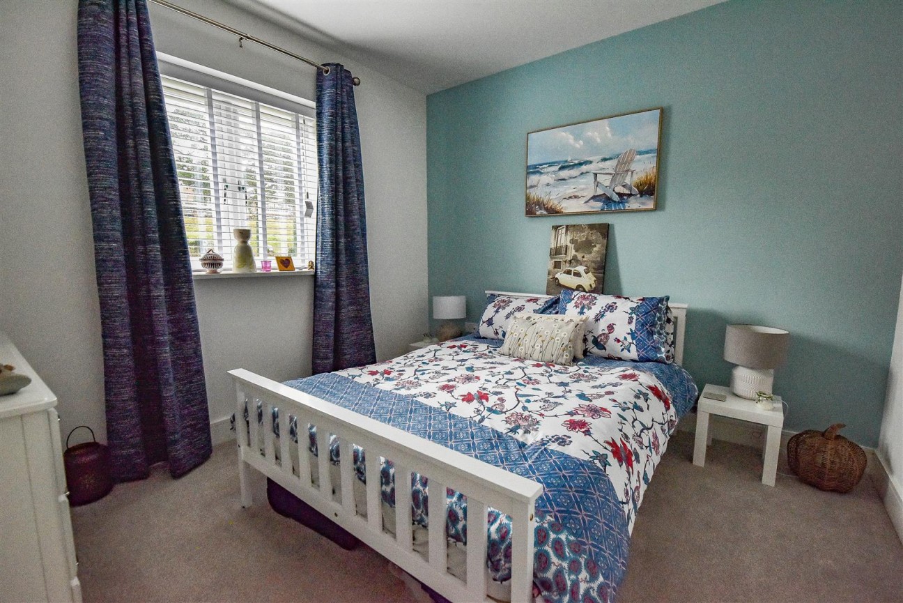 Lister Road, Dursley