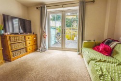 Legion Close, Dursley