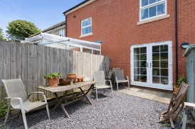 Legion Close, Dursley