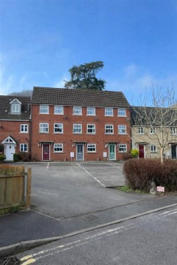 Legion Close, Dursley