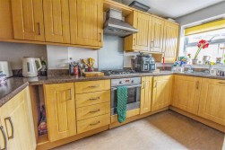 Legion Close, Dursley