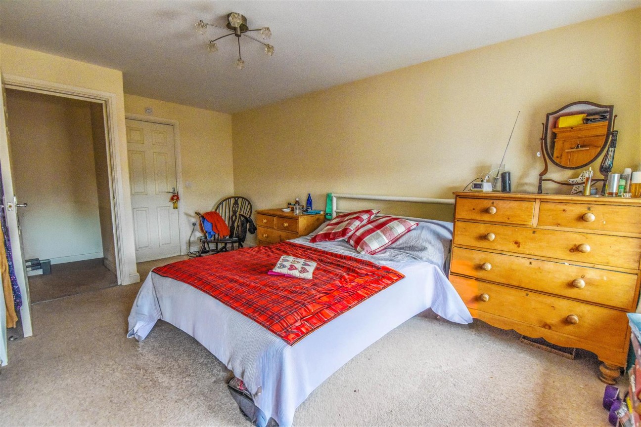 Legion Close, Dursley