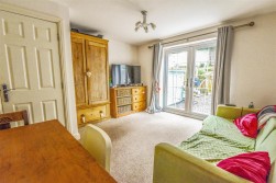 Legion Close, Dursley