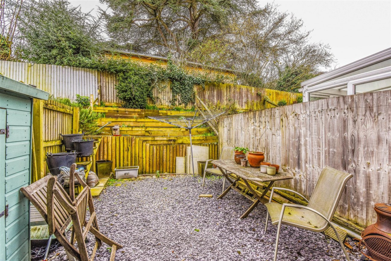 Legion Close, Dursley