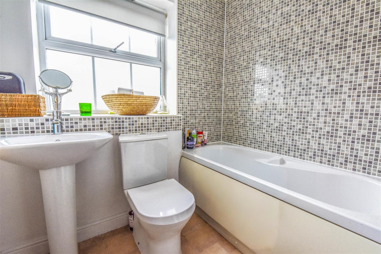 Legion Close, Dursley