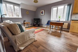 Priory Close, Dursley