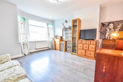 Olive Grove, Dursley