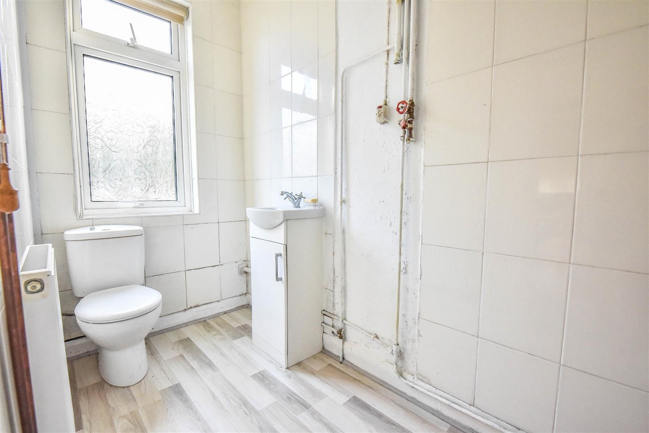 Olive Grove, Dursley