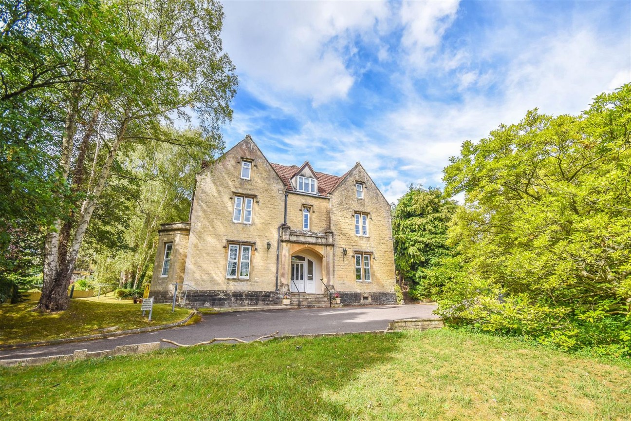 Cedar Drive, Dursley