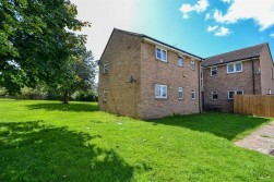 Heath Court, Dursley