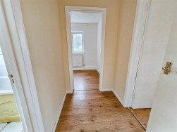 Springfields, Dursley