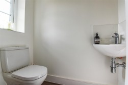 Goldfinch Edge, Cam, Dursley