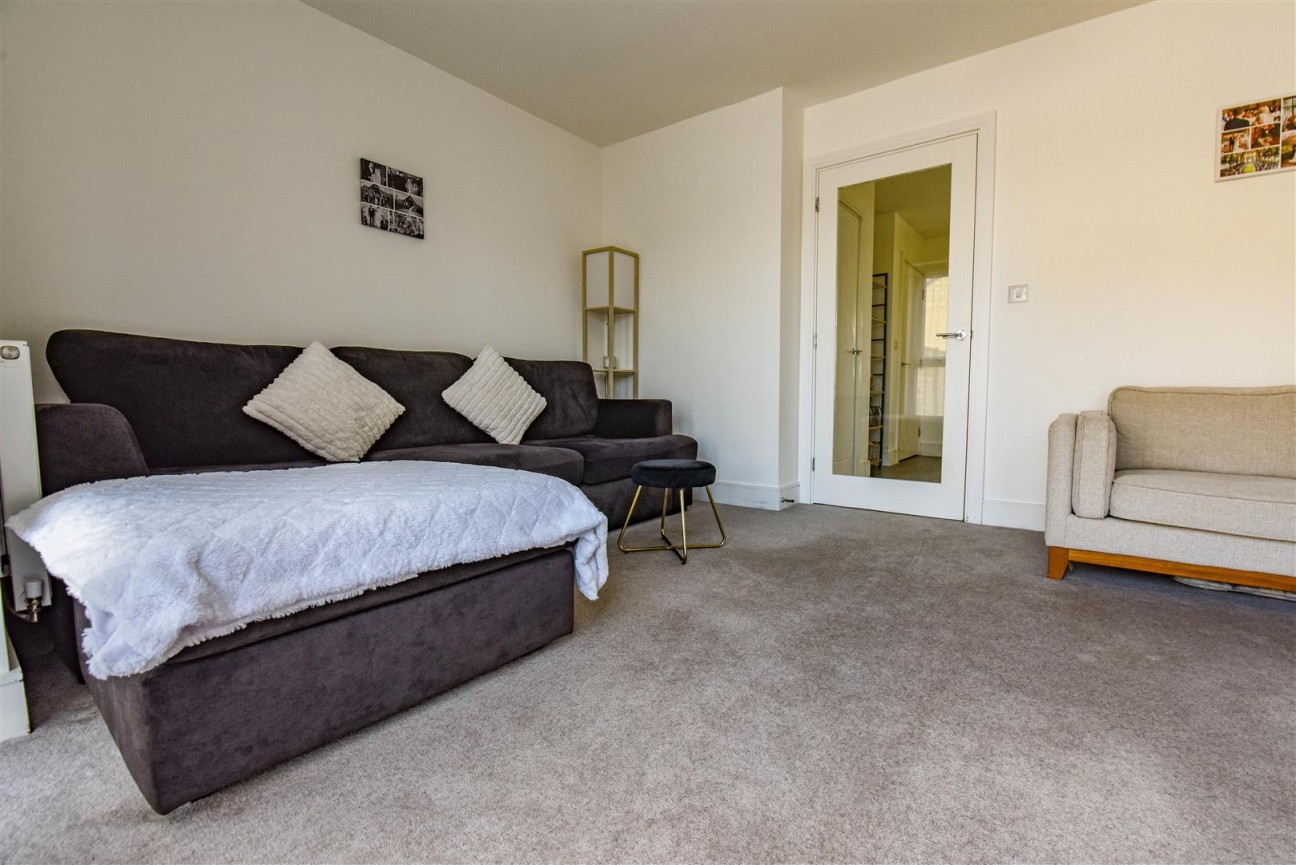 Goldfinch Edge, Cam, Dursley