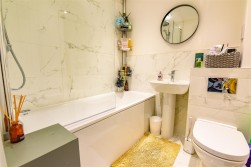 Goldfinch Edge, Cam, Dursley