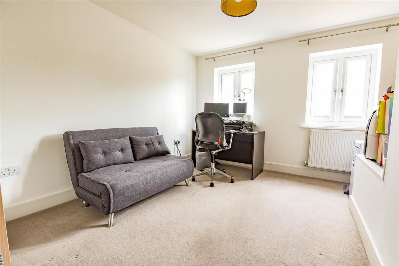 Goldfinch Edge, Cam, Dursley