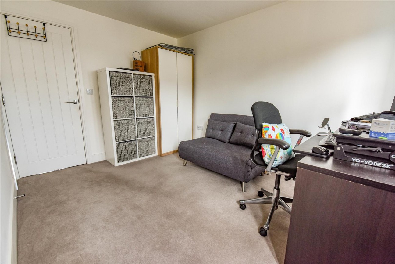 Goldfinch Edge, Cam, Dursley