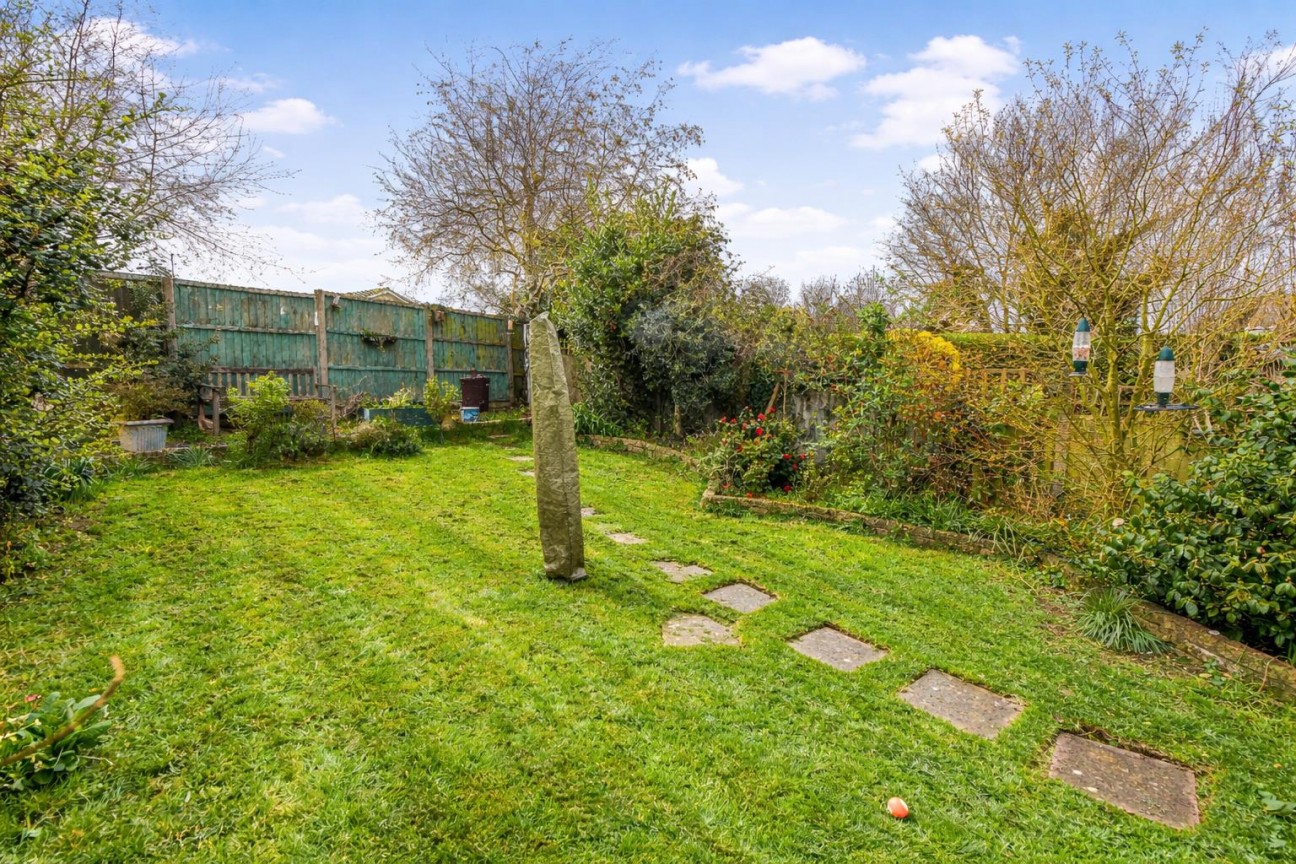 Jubilee Close, Cam, Dursley