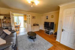 Jubilee Close, Cam, Dursley