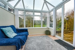 Jubilee Close, Cam, Dursley