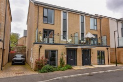 Wyatt Close, Dursley