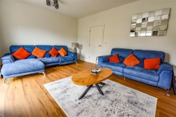 Wyatt Close, Dursley