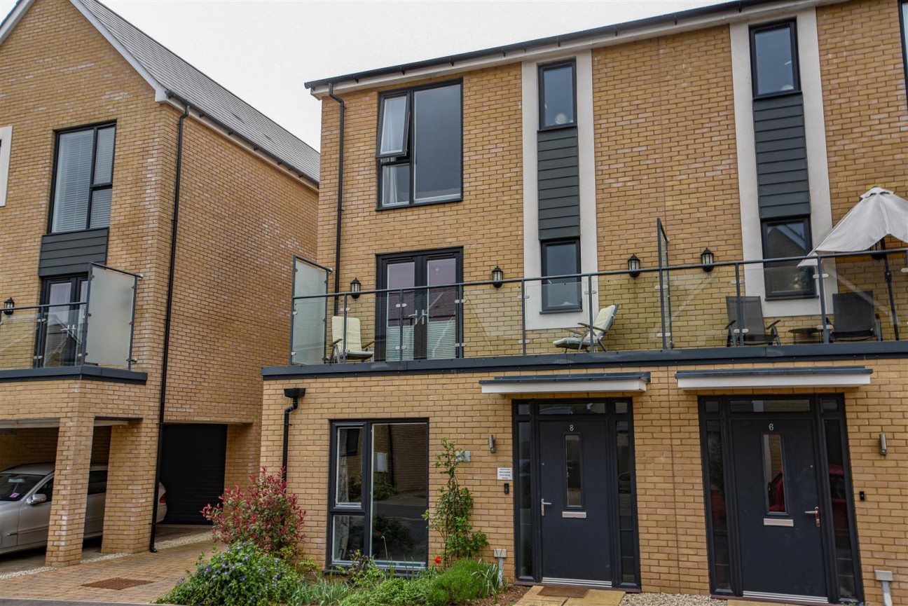 Wyatt Close, Dursley