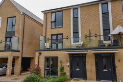 Wyatt Close, Dursley