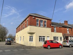 Flat 2, 1a Oldminster Road