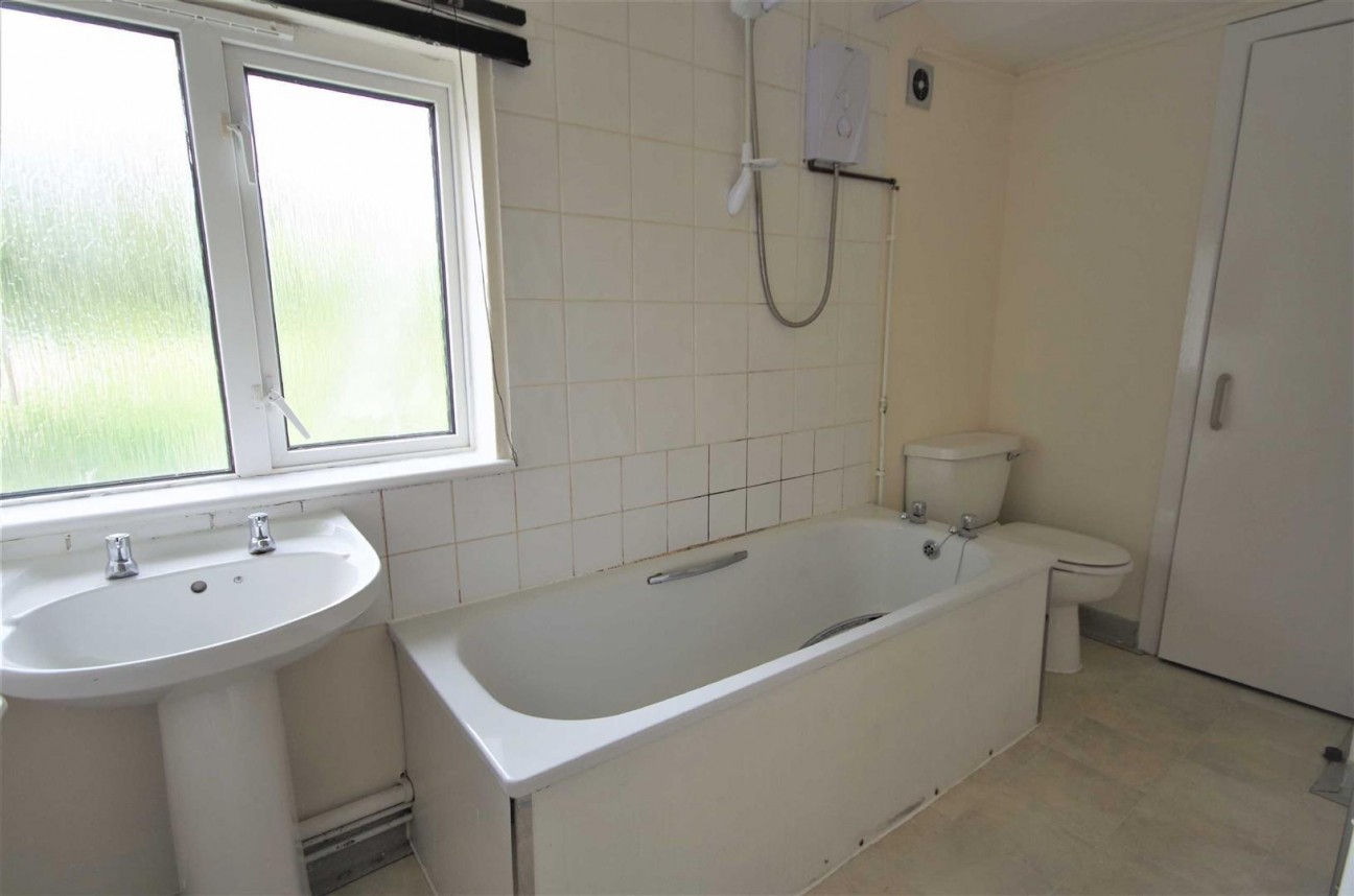 Flat 8, Cotswold House, 35 Long Street, Dursley