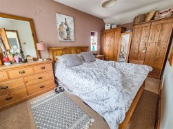 Cambridge Avenue, Dursley