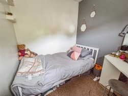 Cambridge Avenue, Dursley