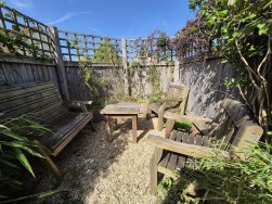 Lister Road, Dursley