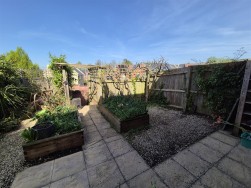 Lister Road, Dursley