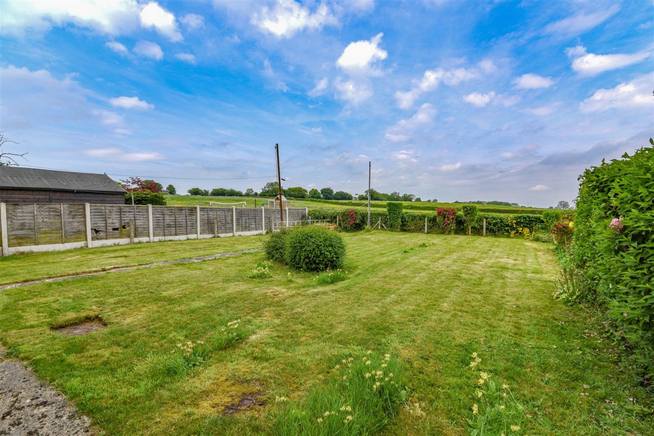 Draycott Crescent, Cam, Dursley