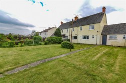 Draycott Crescent, Cam, Dursley