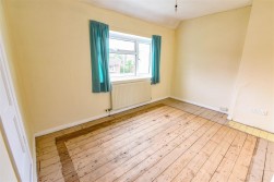 Draycott Crescent, Cam, Dursley