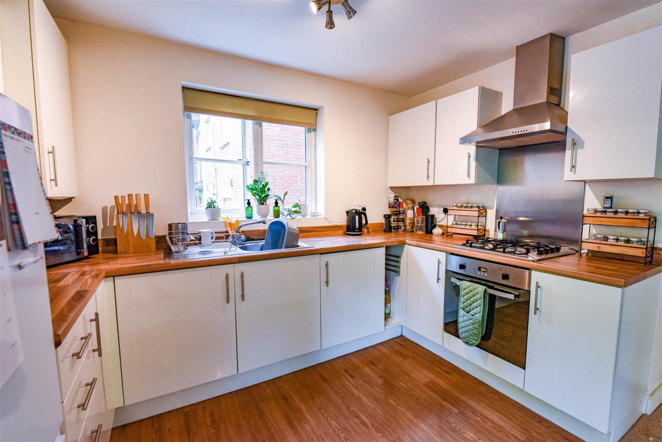 Alexandra Close, Dursley