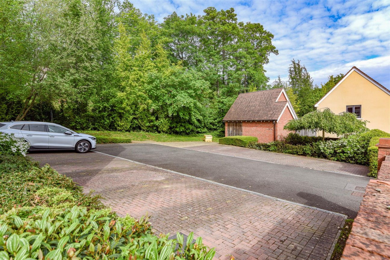Alexandra Close, Dursley