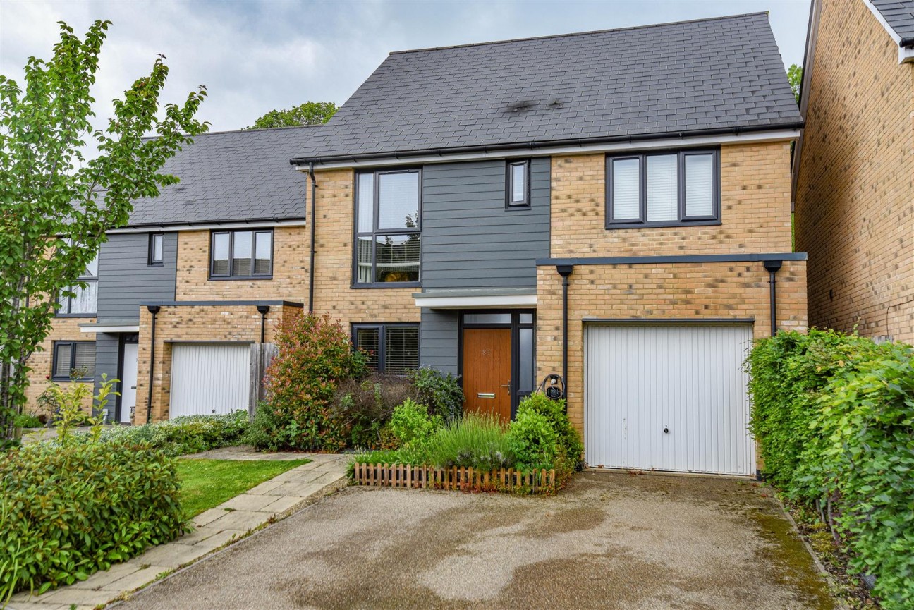 Budding Way, Dursley