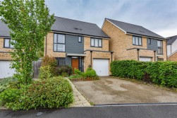 Budding Way, Dursley